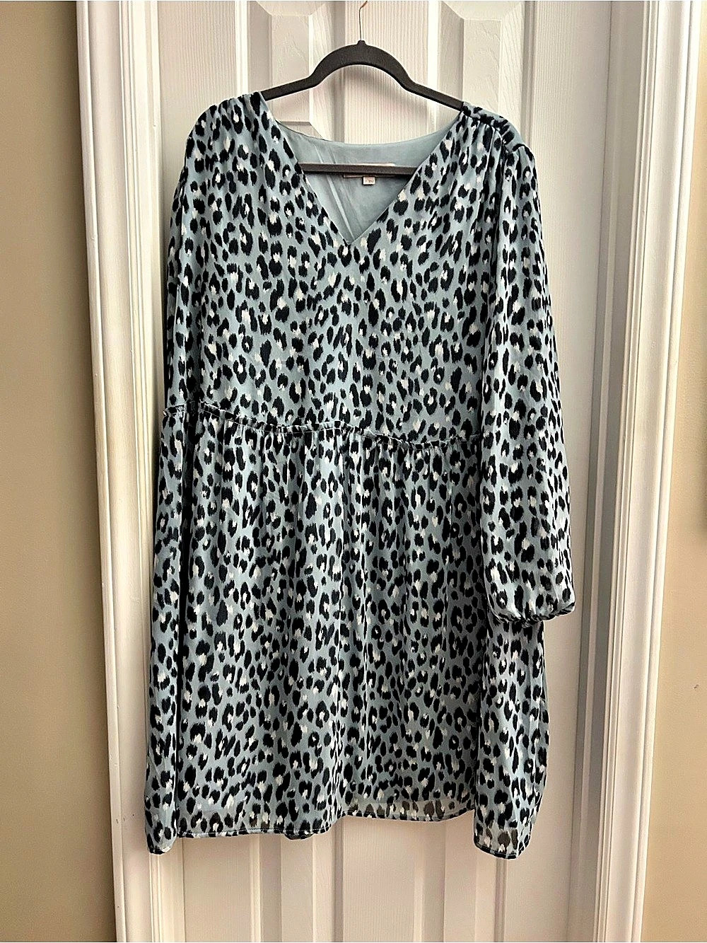LOFT Leopard Print V-Neck Mini Dress Size 22W Like New